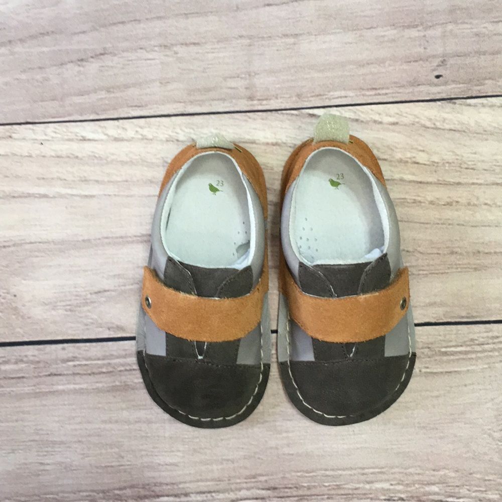 NIB Pipit Toddler Suede Shoes - Jack - Brown Stone Size 7 NIB - Picture 2 of 8